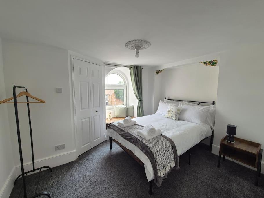 #26C 2 Bed Apartment Portsmouth Buitenkant foto