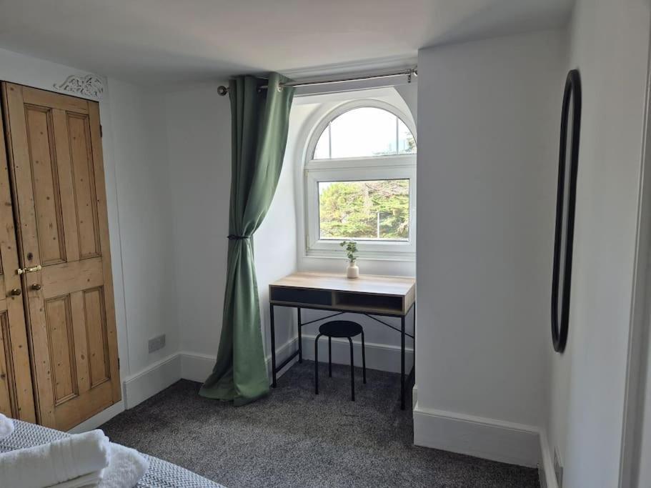 #26C 2 Bed Apartment Portsmouth Buitenkant foto